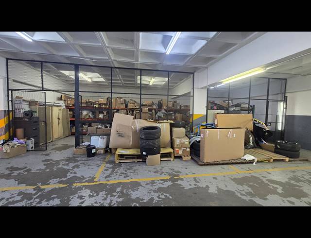 5,267M² BUILDING FOR SALE IN ROSSBURGH